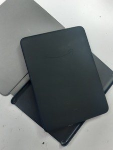 Б/в Електронна книга Amazon kindle paperwhite 12th gen. 2024 16gb 01-201140099