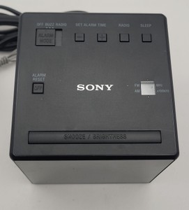 Б/у Радиоприемник Sony icf-c1 01-201107248