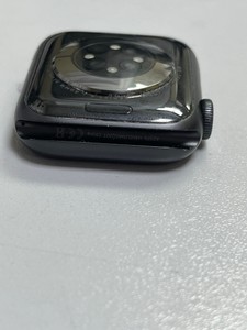 Б/в Смарт-годинник Apple apple watch series 6 gps + cellular 40mm aluminium case 01-201161843