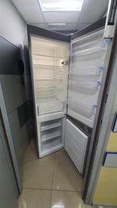 01-200579139: Indesit li9s1es