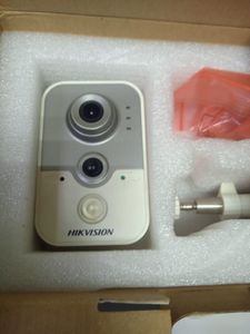 01-200620108: Hikvision ds-2cd2420f-iw