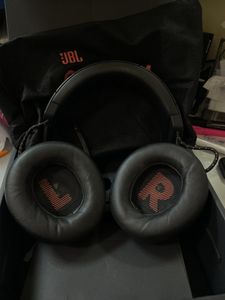 01-200744784: Jbl quantum 610