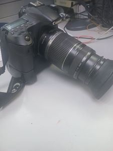 01-200757709: Canon eos 60d + ef-s 55-250mm f/4-5,6 is stm