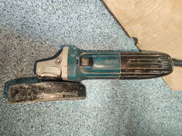 Б/у Угловая шлифмашина Makita ga5030 01-200833069