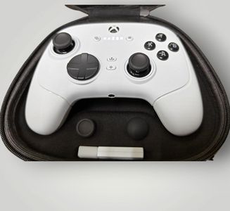 Б/в Геймпад Razer wolverine v3 pro 01-200829076