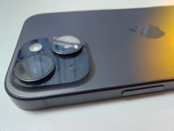 Б/в Мобільний телефон Apple iphone 15 128gb esim 01-200874100