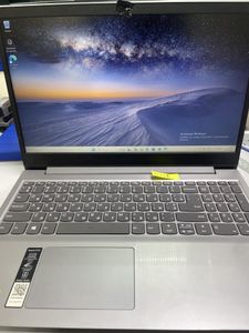 Б/у Ноутбук Lenovo 15/core i3 8130u ddr4/8gb ddr4/ssd 240 gb/geforce mx110 2gb 01-200883904