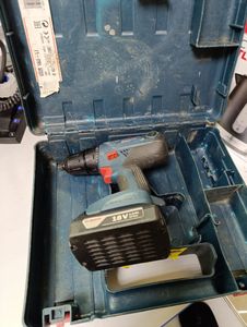 Б/в Шурупокрут Bosch gsr 1800 li 2акб 1.5ah зп 01-200891153