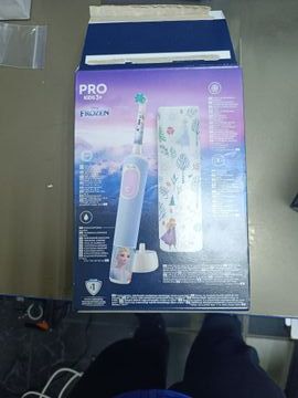 Б/у Электрическая зубная щетка Oral-B pro series 1 d305.513.3 + pro kids d103.413.2k frozen 01-200901034