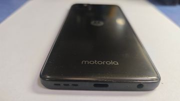 Б/в Мобільний телефон Motorola moto g32 6/128gb xt2235-2 01-200907787