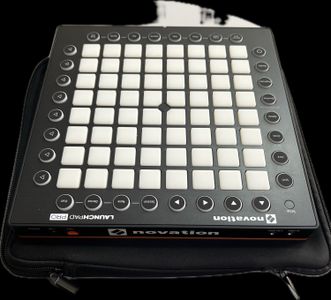 Б/в Midi-контролер Launchpad pro mk3 01-200919865