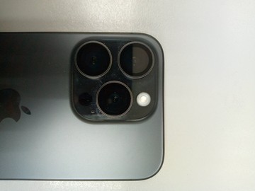 Б/в Мобільний телефон Apple iphone 15 pro 256gb 01-200938794
