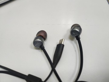 Б/в Навушники Jbl tune 310c usb 01-200945397