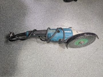 Б/в Кутова шліфмашина Makita ga9020 01-200953207