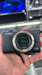 Б/у Фотоаппарат Canon eos m200 + 15-45 is stm 01-201018083
