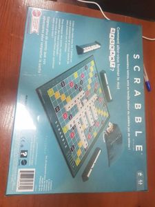 16-000208452: Scrabble y9593