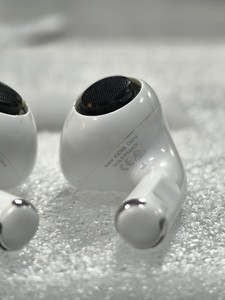 Б/у Навушники Apple airpods pro 2nd generation with magsafe charging case usb-c 01-200968427
