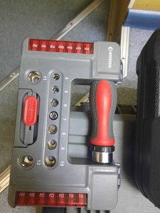 Б/в Викрутка реверсивна Intertool vt-3608 01-201033820