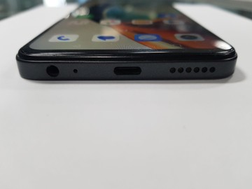 Б/в Мобільний телефон Zte nubia v70 design 8/256gb 01-201075077
