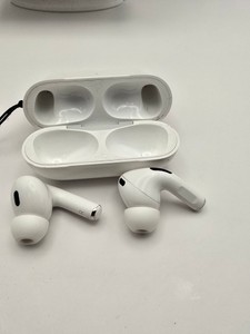 Б/в Навушники Apple airpods pro 2nd generation with magsafe charging case usb-c 01-200988792