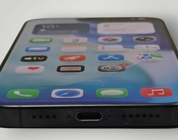 Б/в Мобільний телефон Apple iphone 16 pro max 1tb 01-201146440