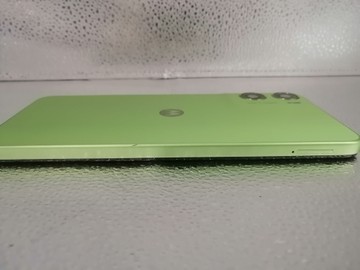 Б/в Мобільний телефон Motorola moto g06 4g 4/128gb 01-201160287