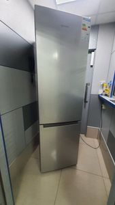 01-200579139: Indesit li9s1es