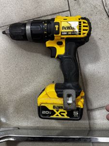 01-200742137: Dewalt dcd778/ dcf840 2акб 5ah