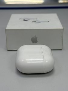 01-200778544: Apple airpods 4 with active noise cancellation