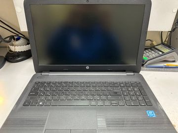 Hp 15/pentium n3710 ddr3/4gb ddr3/hdd 500 gb/ssd *відсутній/*інтегрована