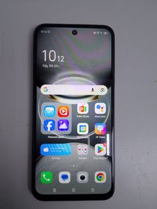 Б/в Мобільний телефон Tecno spark 30c kl5n 8/256gb 01-200834414