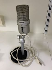 Б/у Микрофон Samson g track 01-200835399
