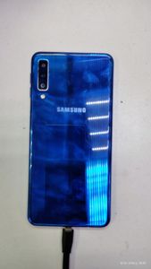 Б/в Мобільний телефон Samsung galaxy a7 2018 4/64gb sm-a750 01-200840962
