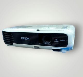Б/в Проектор Epson h716b 01-200787564