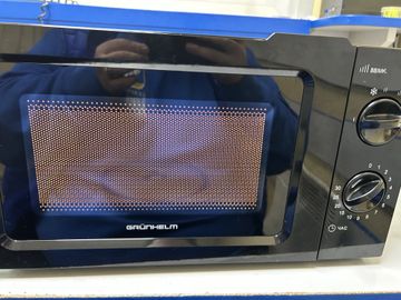 Б/в Мікрохвильова піч Grunhelm 20mx701-b 01-200868589