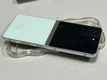 Б/у Мобильный телефон Samsung galaxy flip5 8/512gb 01-200802914