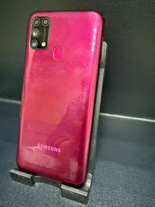 Б/в Мобільний телефон Samsung galaxy m31 sm-m315f 6/128gb 01-200880333