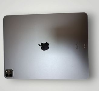 Б/в Планшет Apple ipad pro 12.9 2022 wi-fi 128gb 01-200846504
