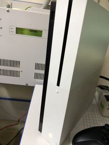 Б/в Ігрова приставка Microsoft xbox one s 500gb 01-200890250
