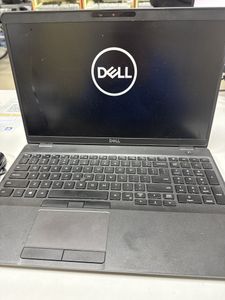 Б/у Ноутбук Dell 15/core i5 8365u ddr4/8gb ddr4/ssd 480 gb/*інтегрована 01-200898080