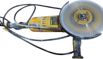 Б/у Угловая шлифмашина Dewalt dwe4579 01-200954290