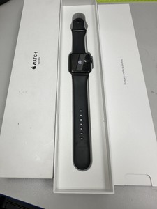 Б/в Смарт-годинник Apple watch series 3 gps 42mm aluminium case 01-200968010