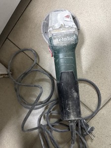 Б/у Угловая шлифмашина Metabo wev 11-125 quick 01-200968238