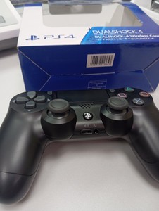 Б/в Геймпад Sony dualshock 4 v2 01-200983203