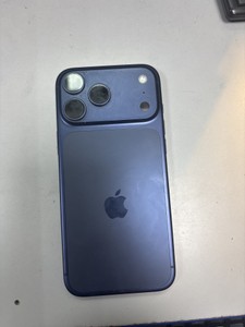 Б/в Мобільний телефон Apple iphone 17 pro max 256gb 01-200991481