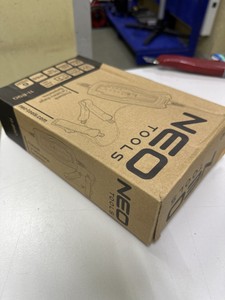 Б/в Зарядний пристрій Neo Tools 11-890 01-201002302