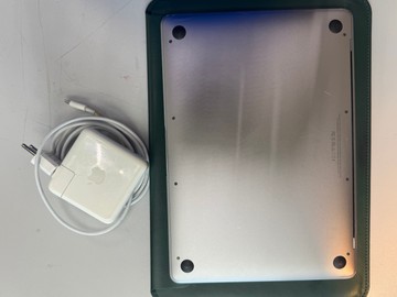 Б/в Ноутбук Apple macbook a1534 12" core m3 1,2ghz/ram 8gb/ssd 256gb/intel hd graphics 615 01-201007468