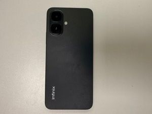 Б/у Мобільний телефон Infinix smart 10 4/64gb 01-201011594