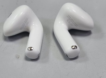 Б/в Навушники Apple airpods 4 with active noise cancellation 01-201035438