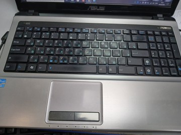 Б/в Ноутбук Asus 15/core i3 2350m ddr3/8gb ddr3/hdd *відсутній/ssd 250 gb/geforce 610m 01-201072032